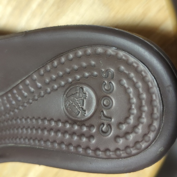 Genuine Croc sandals. Size 8 women's. Brown. - Picture 3 of 3